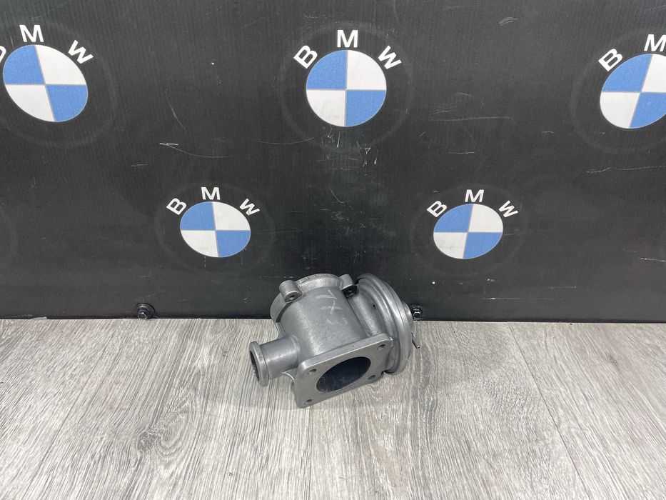 Клапан EGR вихлопних газів BMW E60 E61 E65 E66 E67 X3 E83 Код:1677