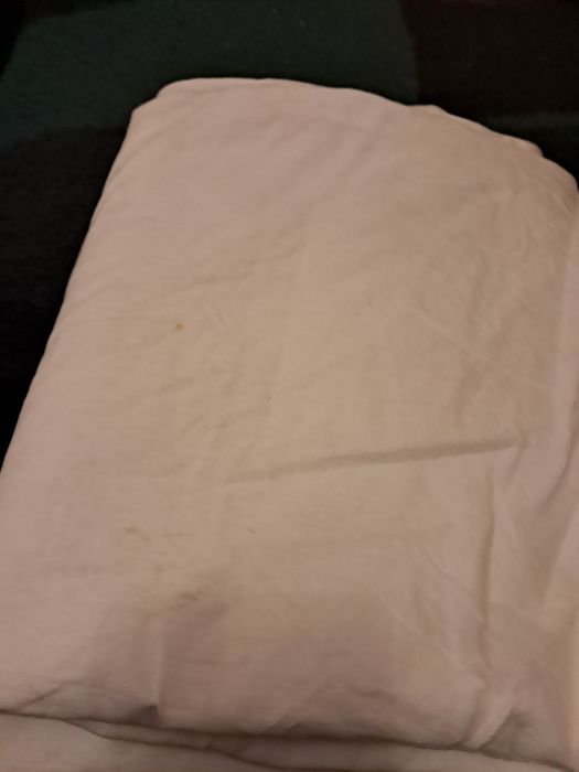 Продаю простынь.