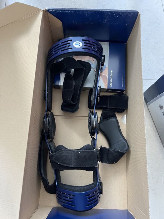 Ортез на колено левый и правый SecuTec Genu