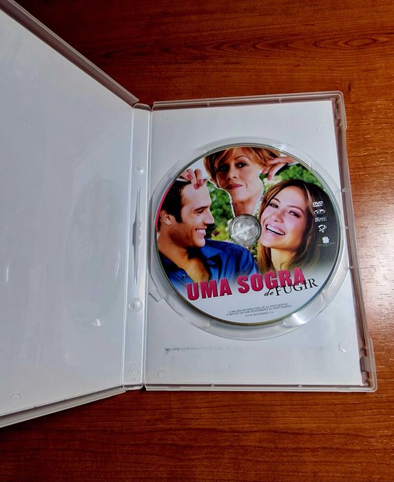 UMA SOGRA DE FUGIR (Jennifer Lopez/Jane Fonda) Saiu-lhe um Monstro...