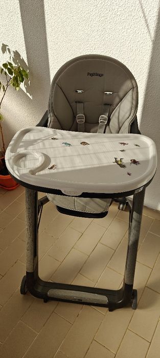 Cadeira de Refeição Premium Peg Perego (Modelo Siesta ou semelhante)