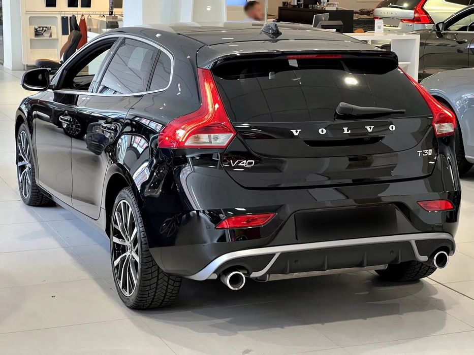 Volvo V40 T3 R-Design Bezwypadkowy Oryginalny Lakier Gwarancja