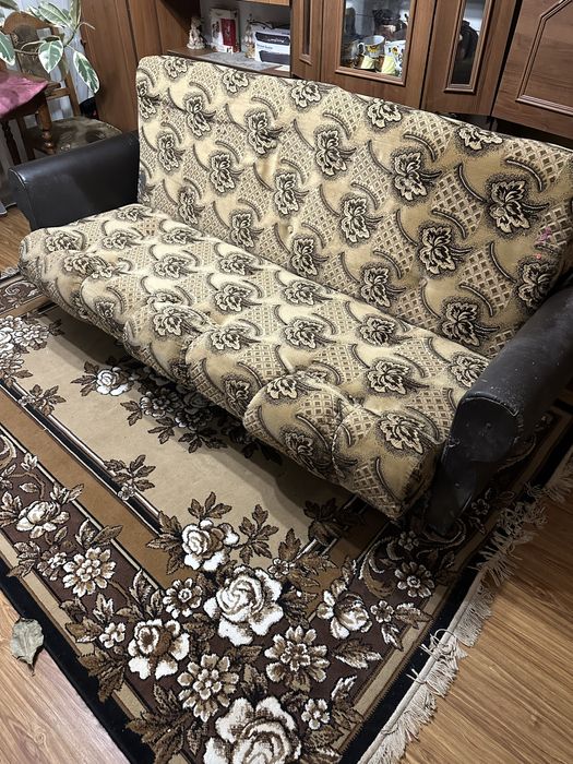 Ліжко, диван, для спання, в кімнату для гостей