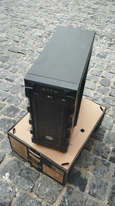 Equipamento informático 1 Servidor, 2POS Touch, 1 Monitor 27" Touch, 2 impres., 1 gaveta e PC c/ monitor