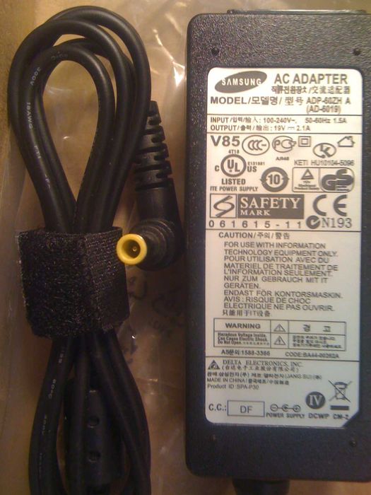Качественный блок питания Samsung 19V 2.1A 40w (5.5x3.0)
