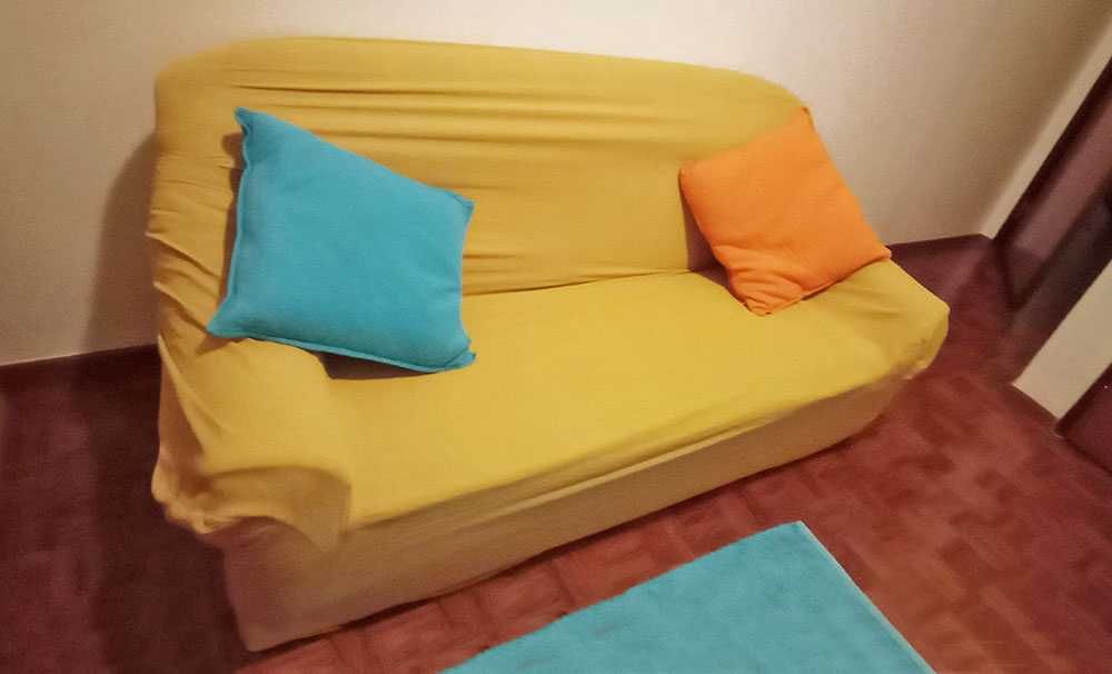 Sofá Cama Tecido Verde Amarelo + 2 Capas + 2 Almofadas