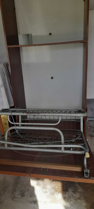 Movel estante e cama