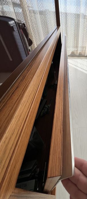 Movel com luz interior automatica