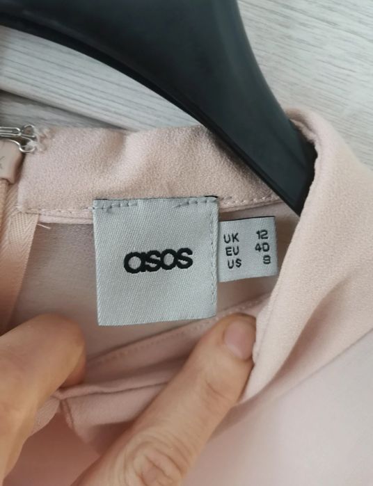Kombinezon krótki letni Asos 40 L pudrowy róż