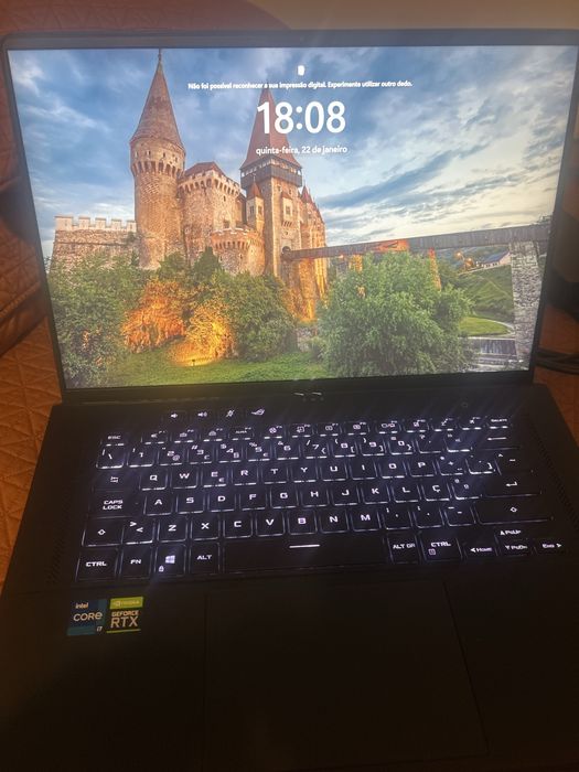 Portatil Asus Rog Zephyrus M16 512gb 16gb ram 3050ti