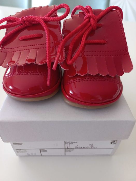Sapatos de verniz vermelhos 16