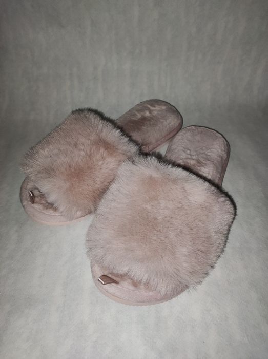 Тапочки с пушком женские домашние пудровые фирма Gemelli