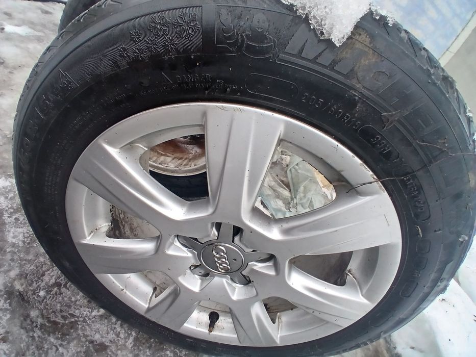 Колеса ауді Audi а4б8 R16 5×112 з зимнею резиною