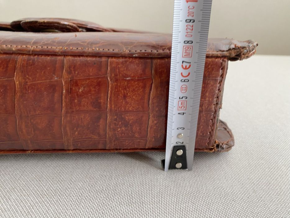 Clutch vintage em pele de crocodilo