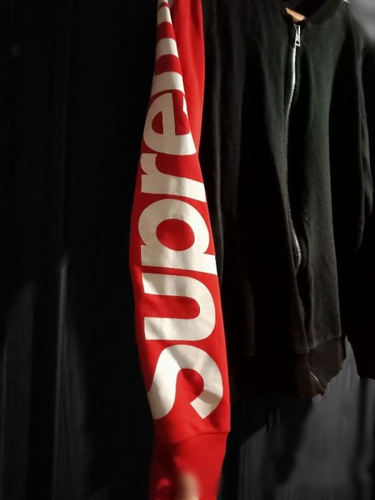 Кофта, зіпка. Від бренду Supreme®