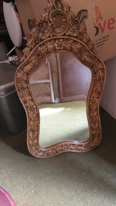 Mesa com espelho entrada