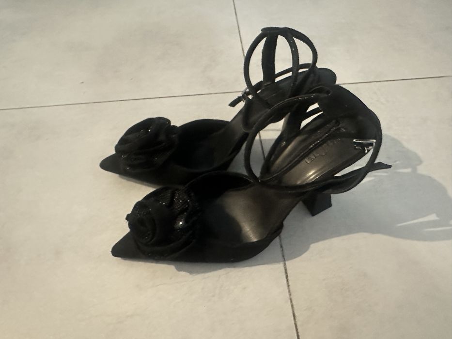 Buty na obcasie czarne