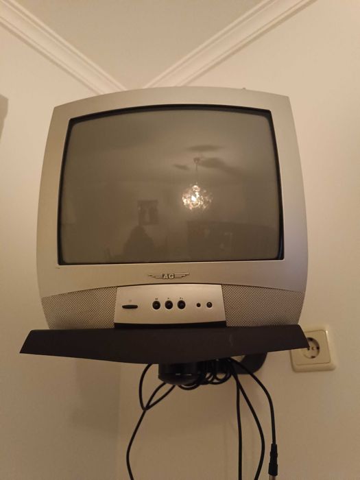 Televisão funcionante