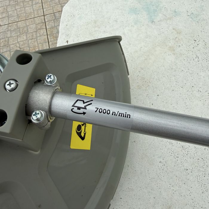 Roçadora IKRA IES 1000c