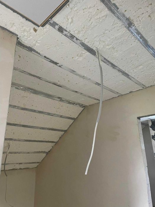 Docieplanie poddasza pianką Pianowanie PUR Ocieplanie pianą