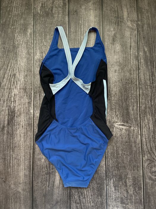 Суцільний купальник adidas