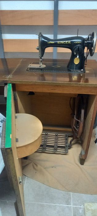 Maquina de costura antiga