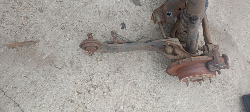 Zawieszenie tylne tył Hyundai ix35