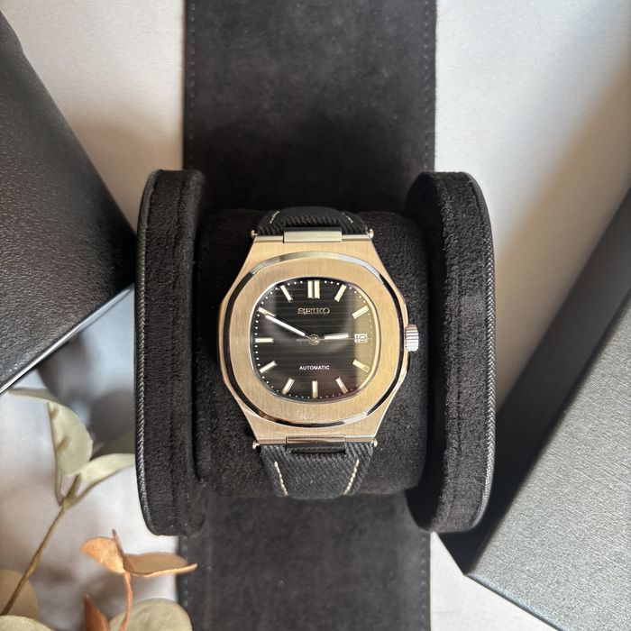 Seiko Mod Nautilus NH35 Automatic Integrated Bracelet