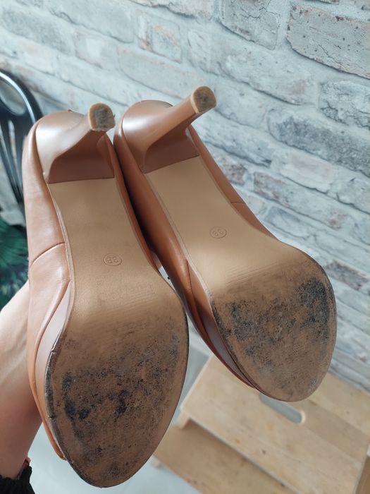 Buty na obcasie rozm 38