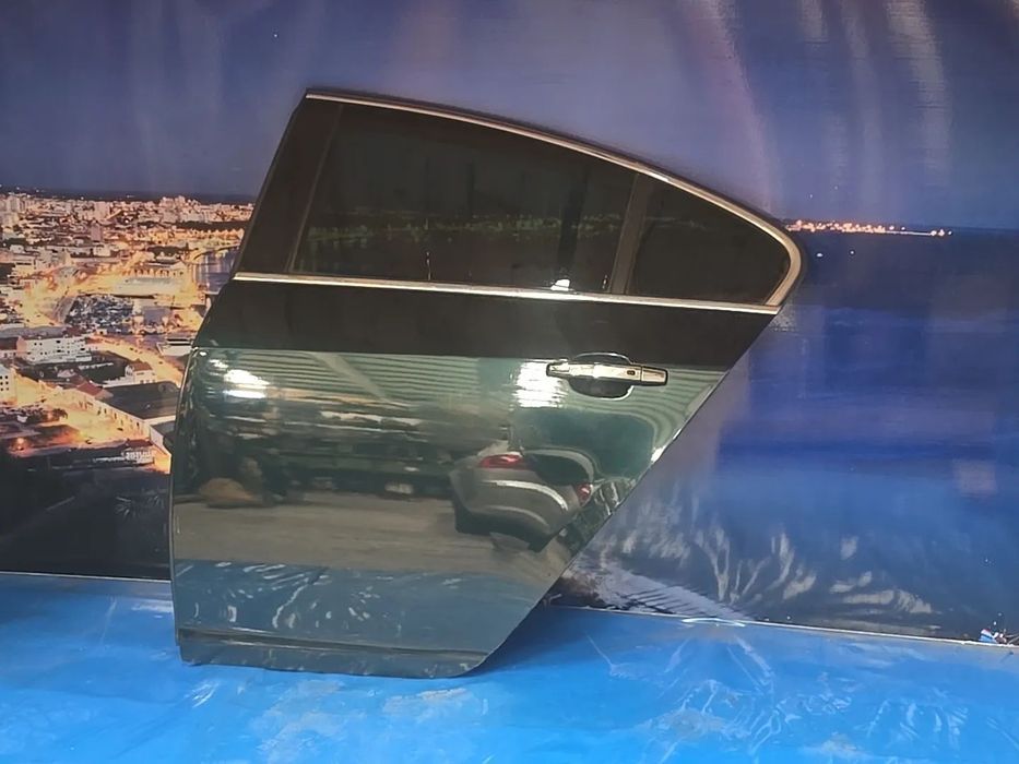 Porta traseira esquerda para opel insignia  Hatchback 2010+ EPC