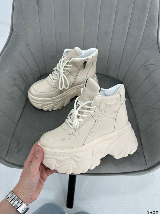 Кроссовки зимние на платформе черные и беж легусенькие