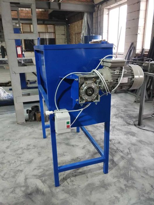 Змішувач шнековий, кормосмеситель, змішувач корму горизонтальний