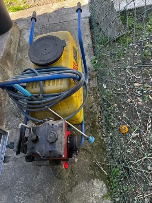 Máquina de sulfatar com pouco uso