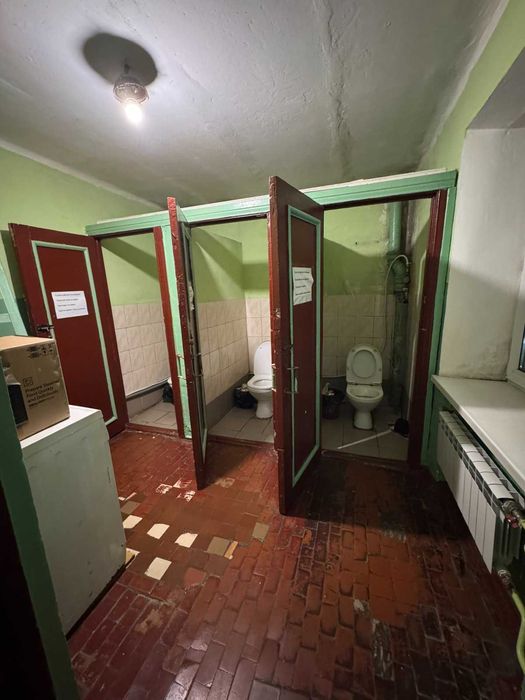 Продаж 2 кімнати в гуртожитку Виставка