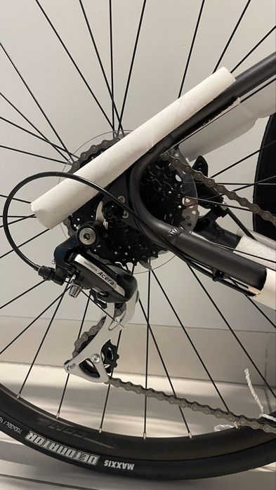 Nowy Merida Speeder 100 – Silk Dark Silver/Black – rama M/L (54)