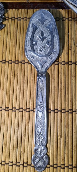 Лопатка для десерта мельхиор.