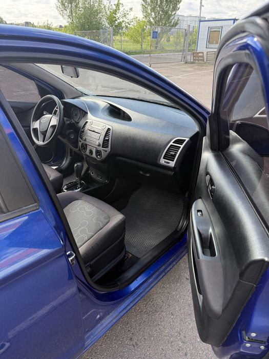 Huyndai i20 авто
