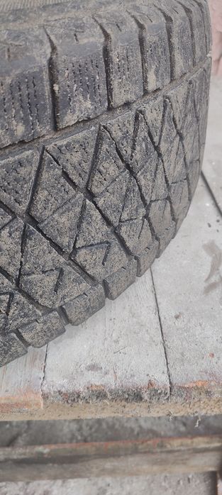 Шини пара BRIGDESTONE BLIZZAK DM-V2 235/65/17