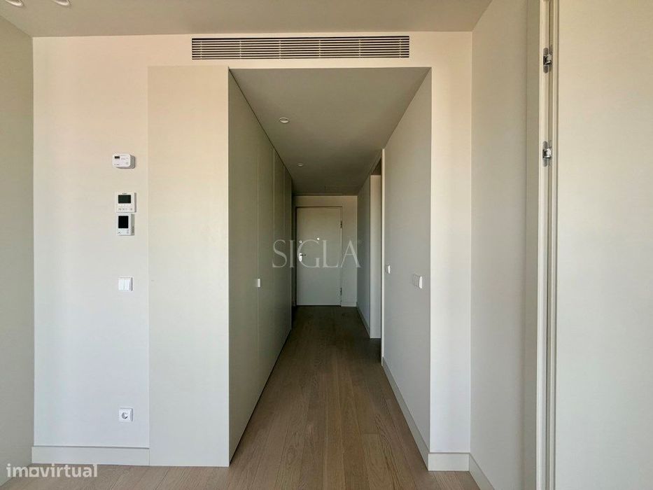 T1 em Primeira Linha de Mar