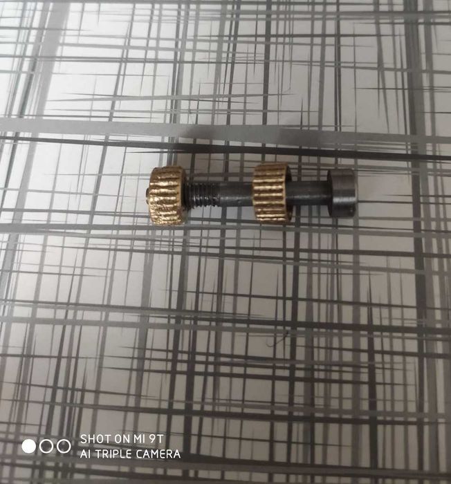 Śruba okładek  Remington