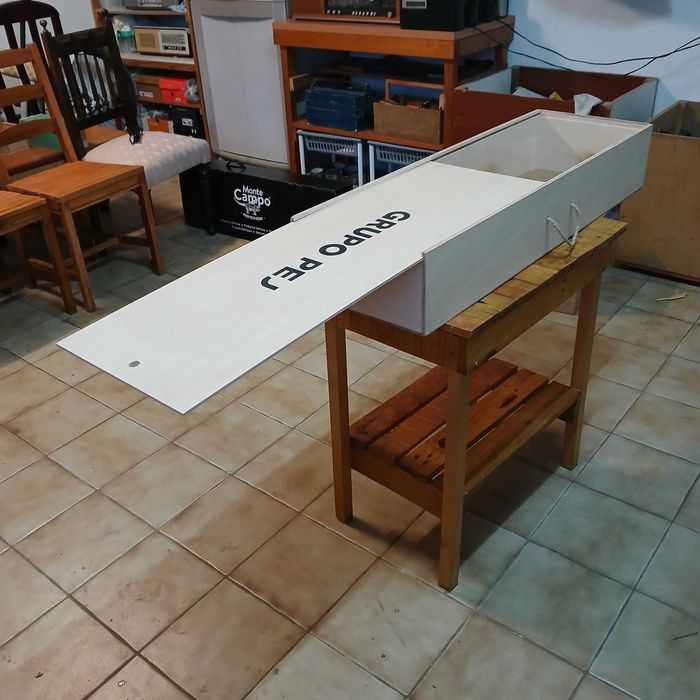 Caixa de madeira ideal para arrumação