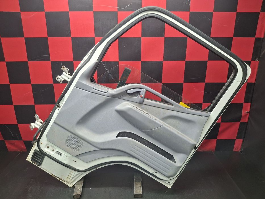 Porta frente direita MITSUBISHI Fuso