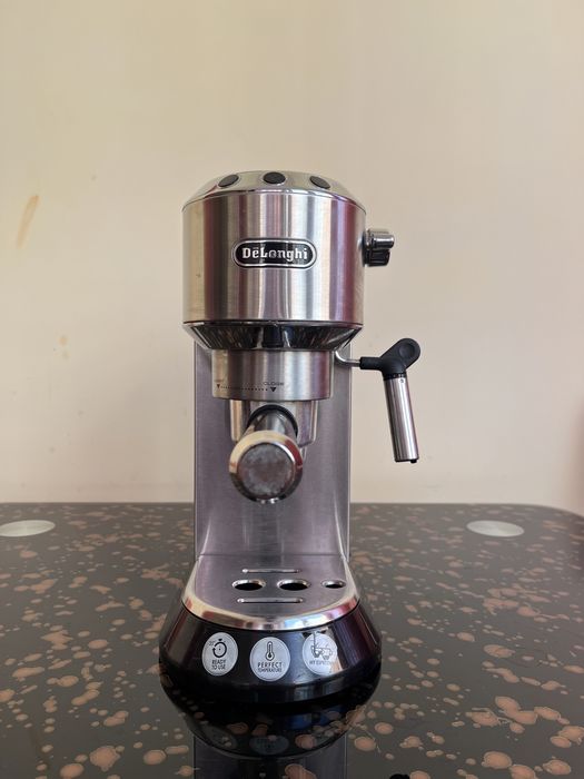 Кавоварка Delonghi