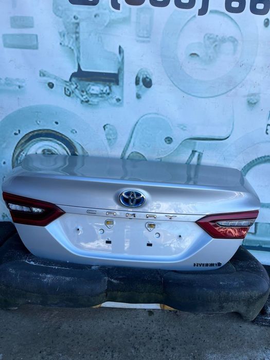 Кришка багажника Toyota Camry 70 2018-24р