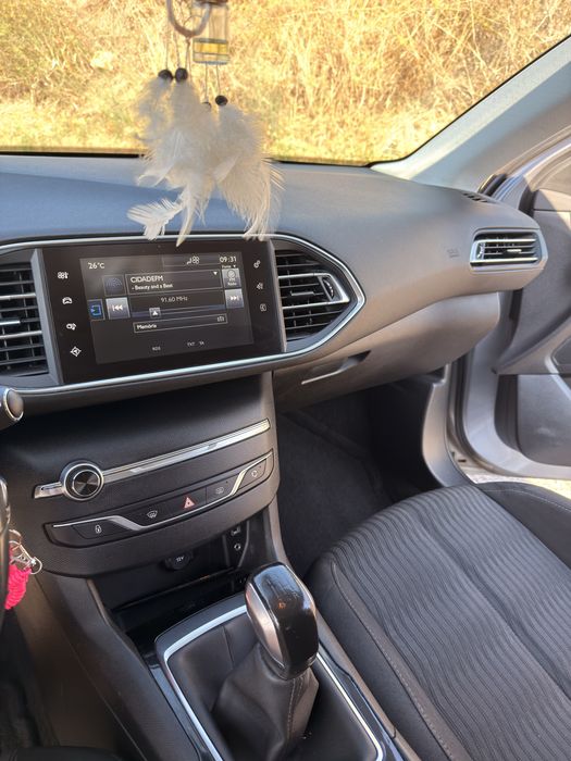Peugeot 308 1.6 blue-HDi 120cv | 2015 | 152.000 km | Excelente estado