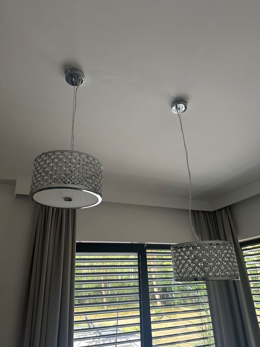 Żyrandole + lampa