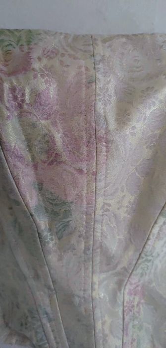 Piękny pastelowy gorset