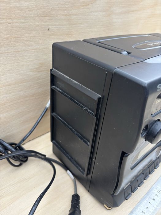 Магнітофон Sharp