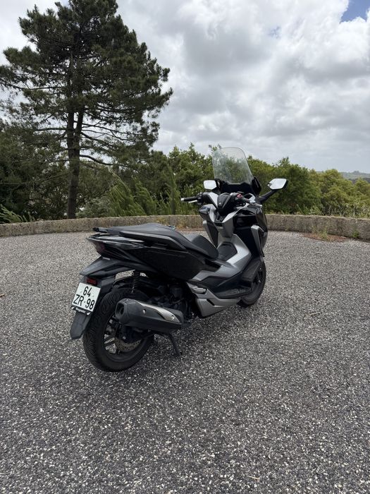 Honda Forza 300