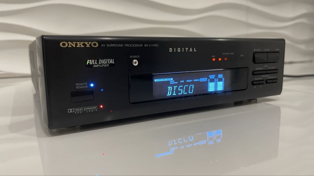 Midi wieża/ ONKYO® Surround Processor model : SR 211 PRO